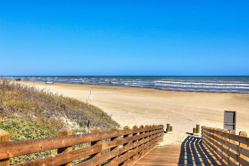 Blowfish Bungalow Rooftop Balcony, Boardwalk To Beach Villa Port Aransas Exterior foto